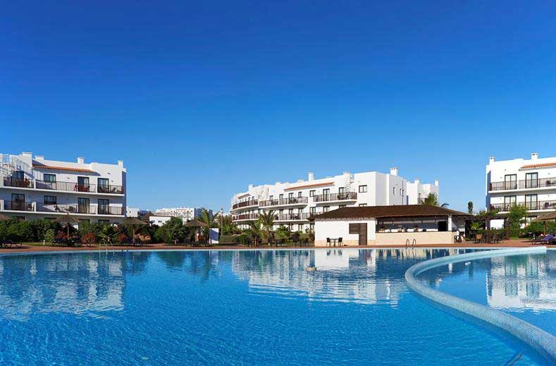 Hotel met groot zwembad in Kaapverdië