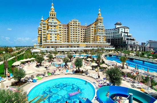 Luxe hotel Turkije met groot zwembad 