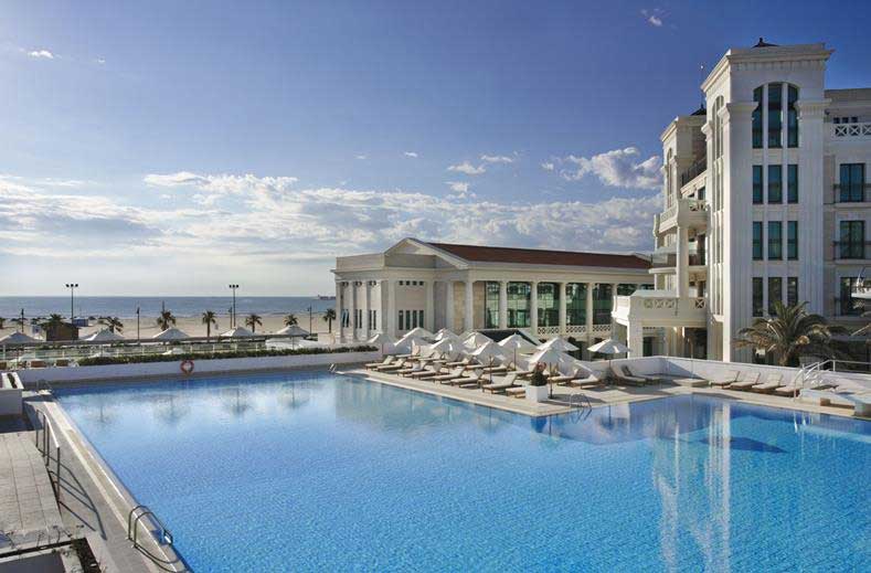 Hotel Valencia met zwembad