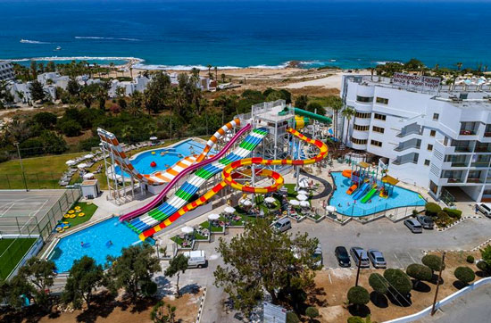 Hotel met zwemparadijs op Cyprus