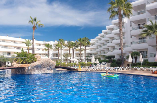 Hotel Ibiza met groot zwembad