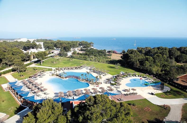 All-inclusive resort Ibiza met zwembad
