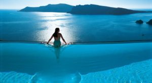 Voor de mooiste zwembadfoto's moet je hier zijn! Luxueus op vakantie naar Griekenland