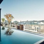 Hotel middenin het centrum van Wenen met buitenzwembad op het dak