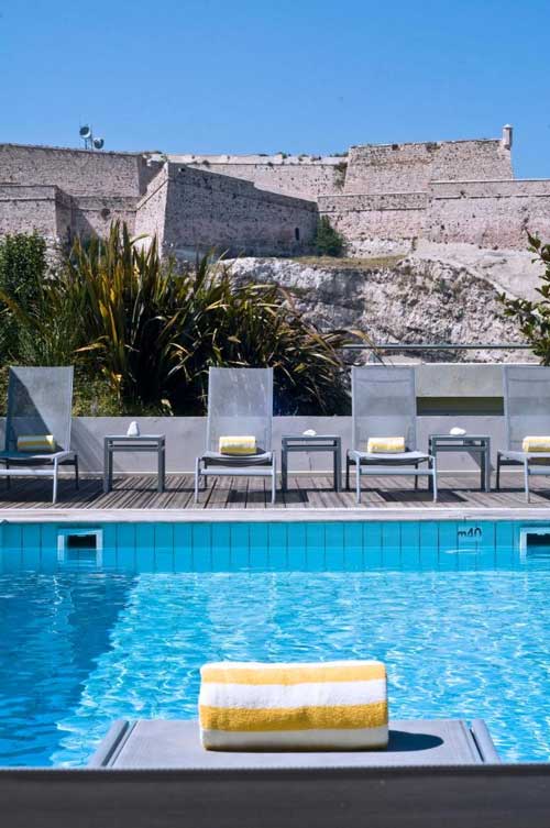 Hotel Marseille met buitenzwembad