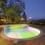 Toscaanse groepsvilla met 7 themakamers en panoramisch zwembad