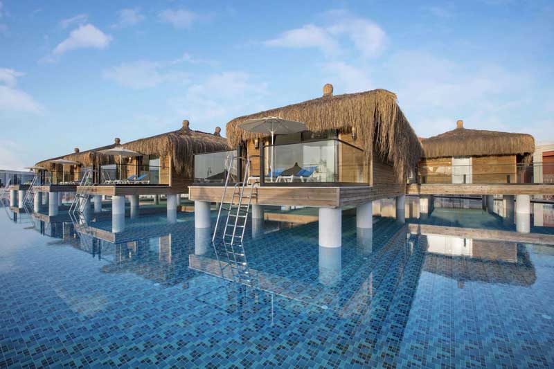 Zwembad-villa's op palen in Turkije
