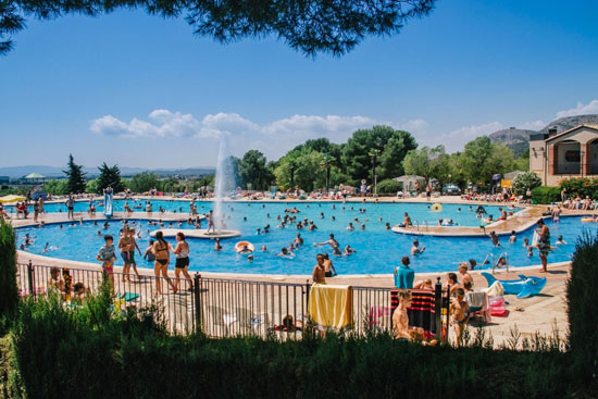 Camping met mooi zwembad in Spanje