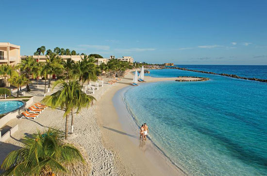 Resort Curaçao met groot zwembad