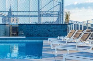 Hotel in België met buitenzwembad op dakterras