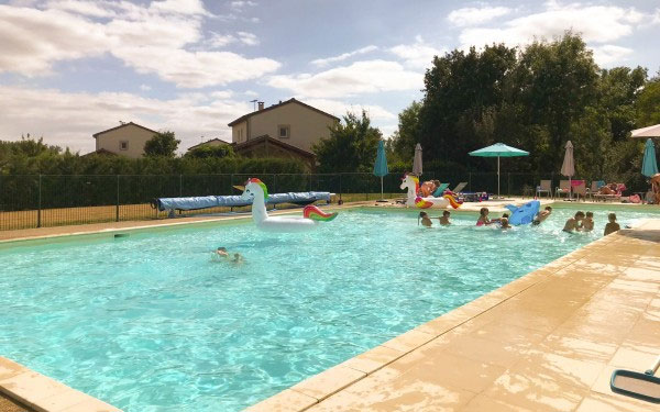 Villapark L’Aveneau – Vieille met prive zwembad