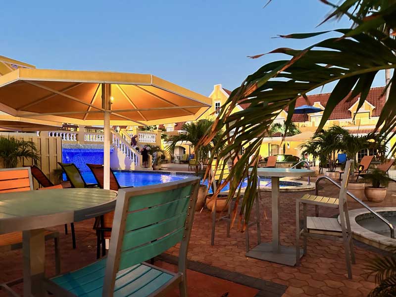 Amsterdam Manor Beach Resort, kleiner hotel, kleiner zwembad, goede locatie op Aruba